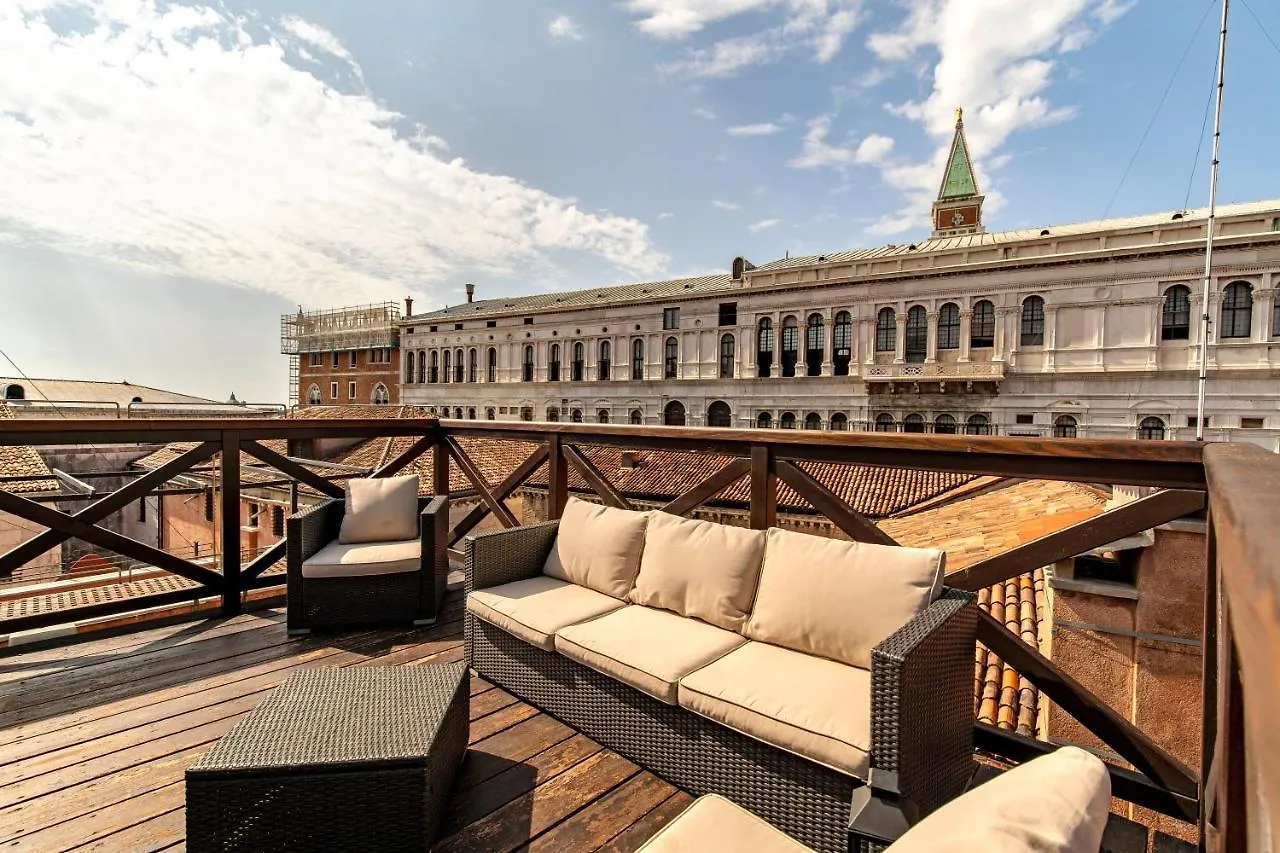 St. Mark Ca' Algi -Apartment With Beautiful Roof Terrace Venice Apartment