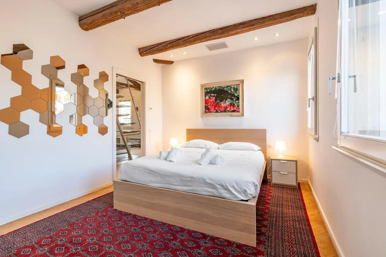 Apartment St. Mark Ca' Algi -Apartment With Beautiful Roof Terrace Venice