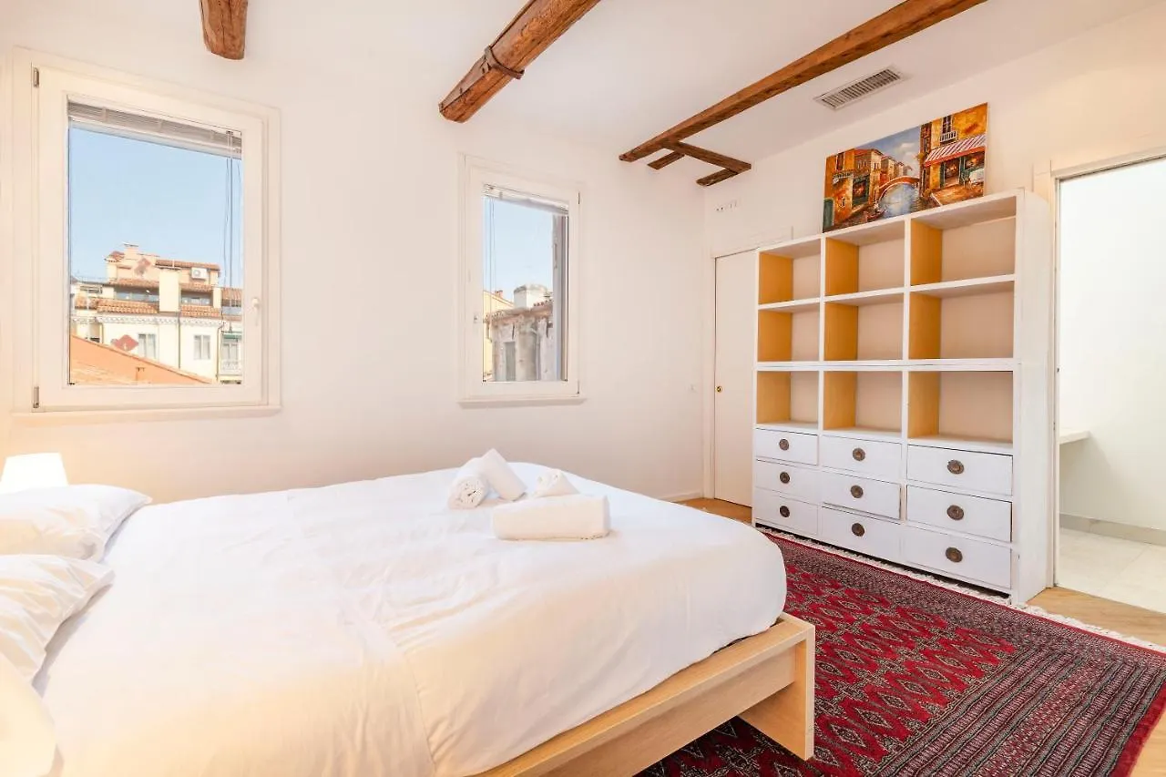 Apartment St. Mark Ca' Algi -Apartment With Beautiful Roof Terrace Venice Italy